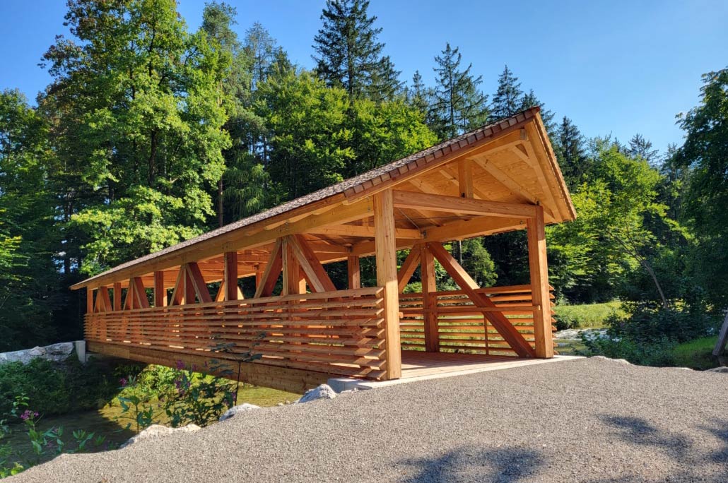 Holzbrücke über den Auerbach bei Oberaudorf Holzbrücke über den Auerbach bei Oberaudorf